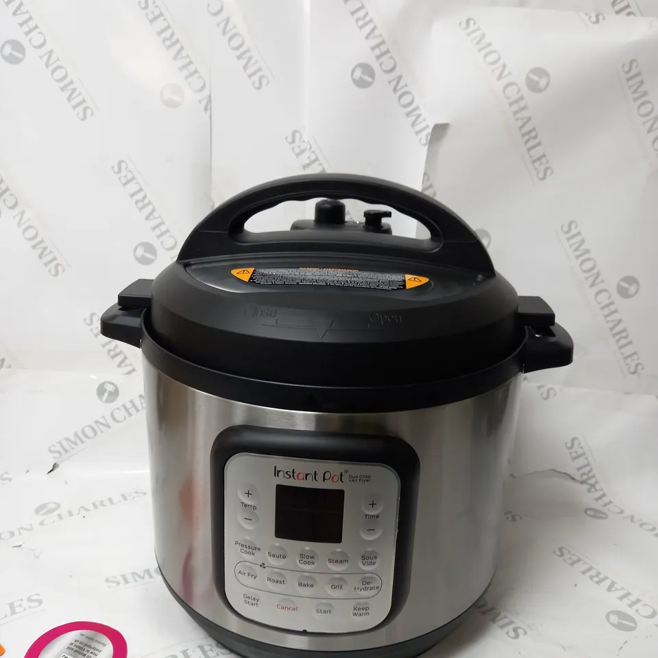 BOXED INSTANT POT PRO CRISP + AIR FRYER