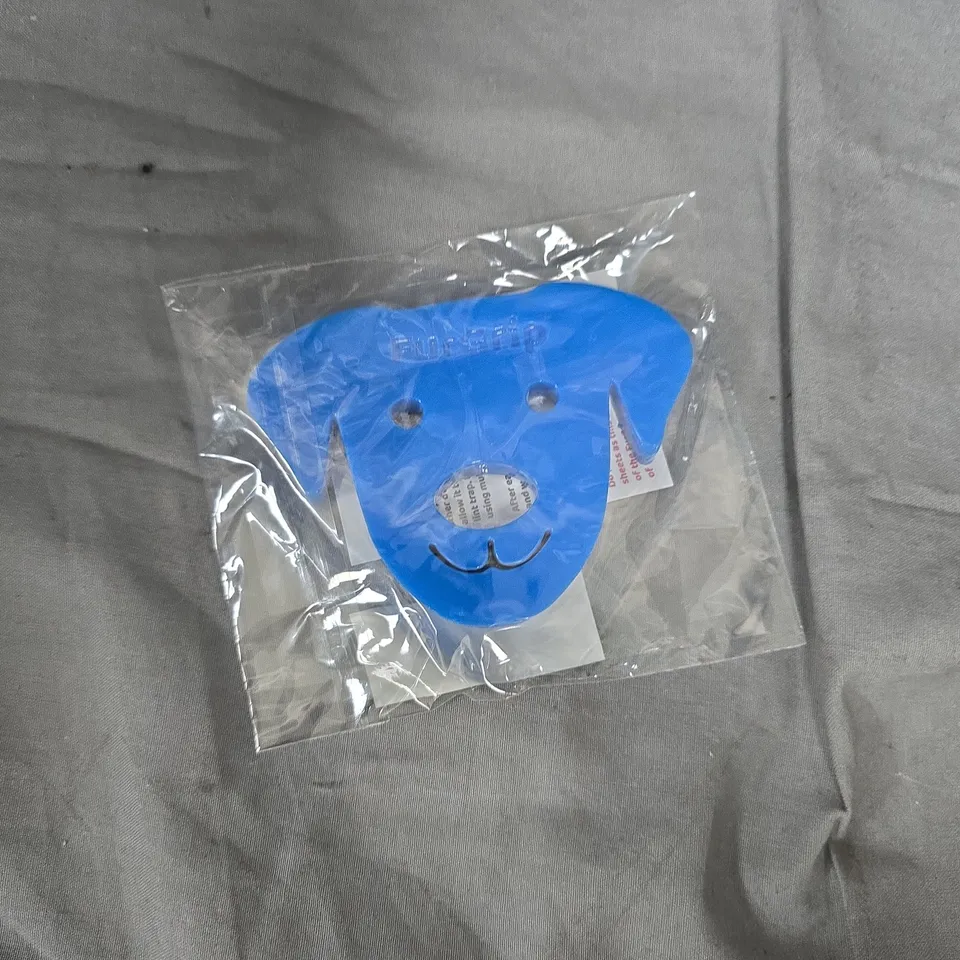 APPROXIMATELY 350 FURGRIP LAUNDRY PET HAIR REMOVERS - SMALL - DOG