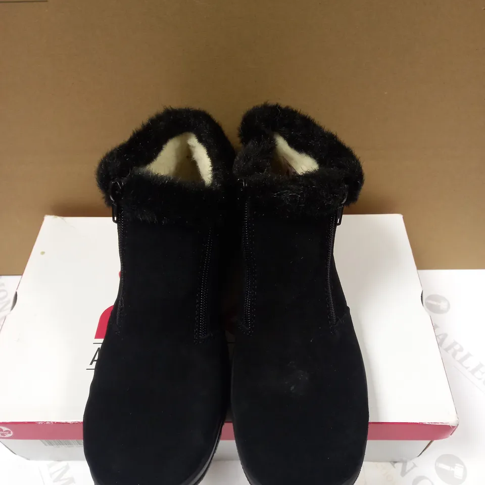 RIEKER FLUFFY CUFF ANKLE BOOTS - SIZE UK 6