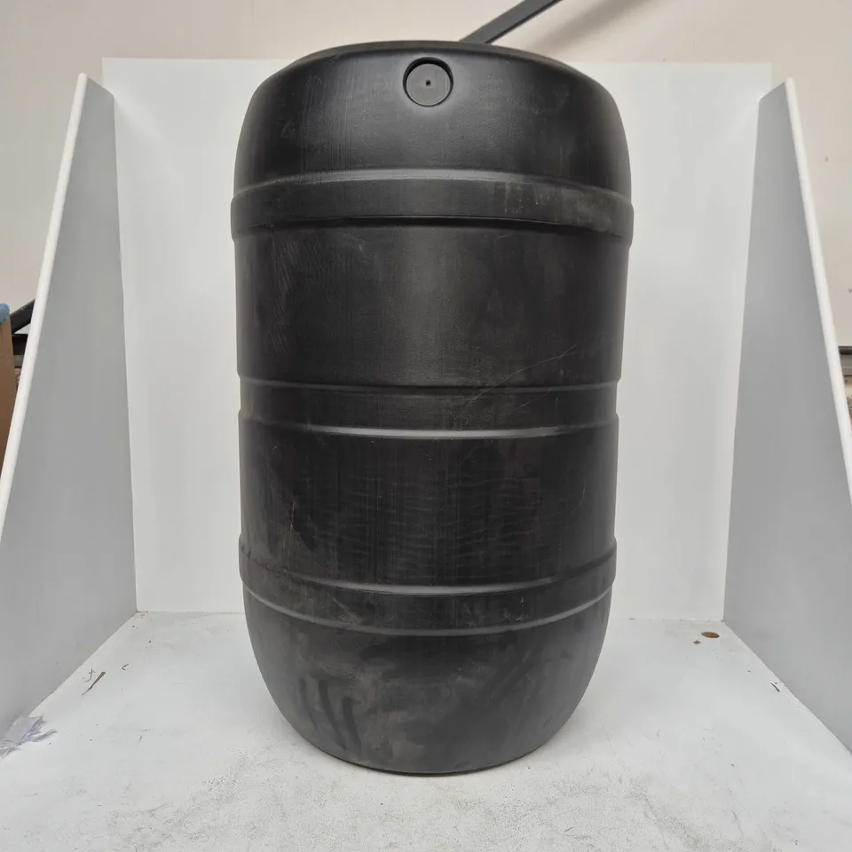 BLACK PLASTIC BARREL WATER BUTT