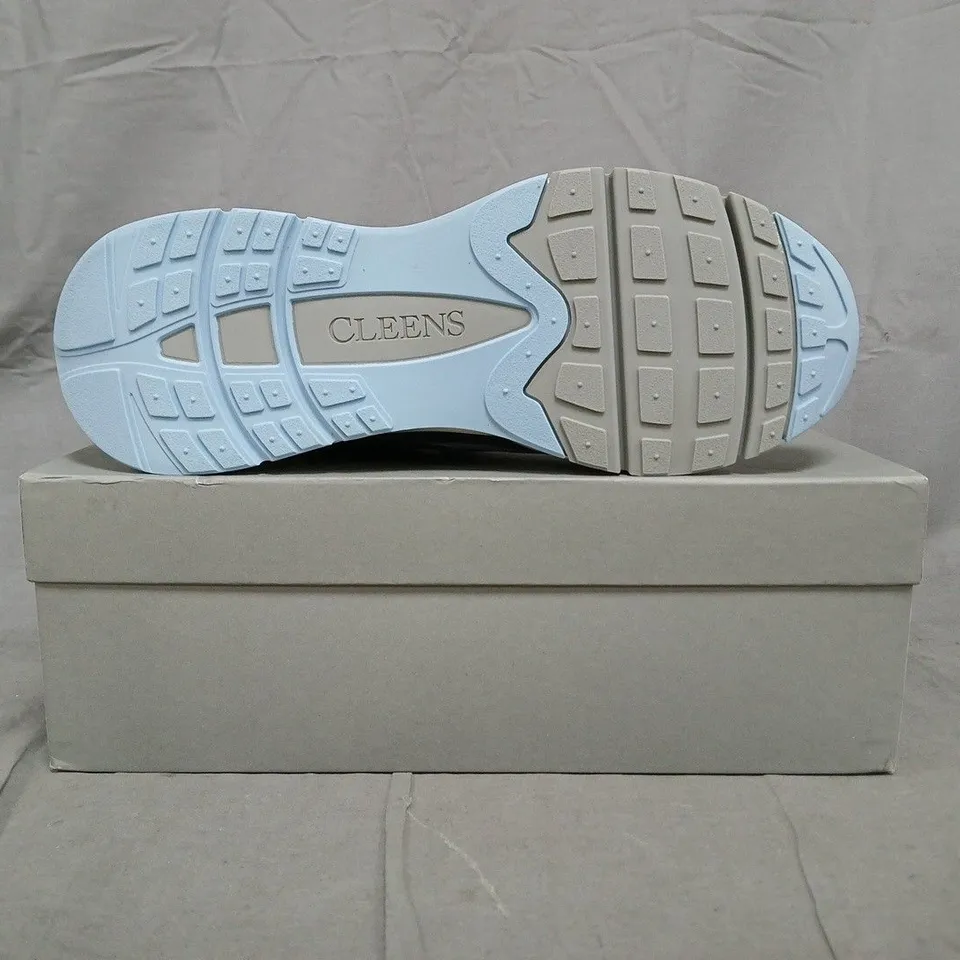 BOXED PAIR OF CLEENS AERO RUNNER TRAINERS IN DUSK SIZE UK 11