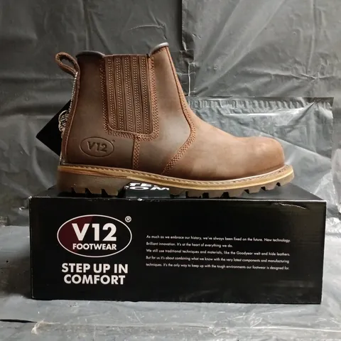 BOXED PAIR OF V12 HEAT RESISTANT STEEL TOE CAP DEALER BOOTS IN BROWN SIZE UK 10