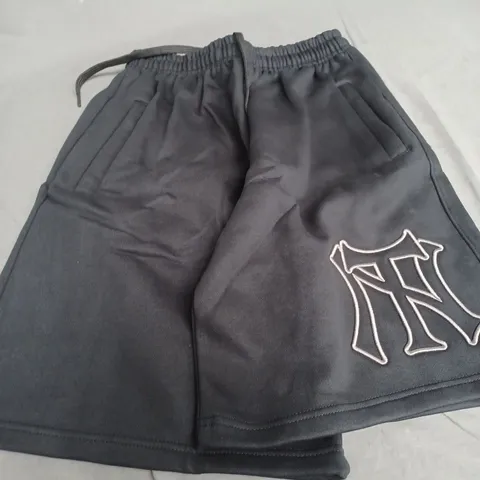 GARMS BLACK JOGGER SHORTS - MEDIUM