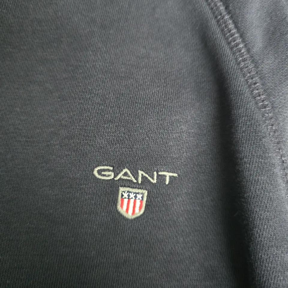 GANT NAVY SWEATSHIRT – MEN'S, SIZE L