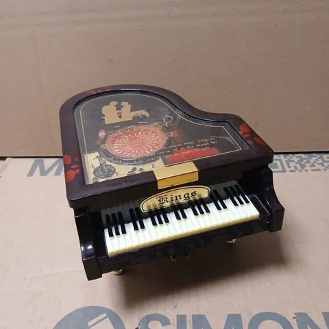 MINIATURE KINGS PIANO MUSIC BOX
