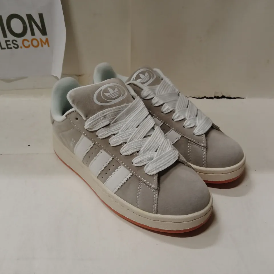 BOXED ADIDAS SAMBA OG TRAINERS – GREY/WHITE, UK 6.5 (US 7) – ORIGINALS