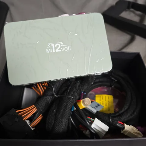 12V WIRING HARNESS MODULE WITH 'MR12VOLT' BRANDING PLATE
