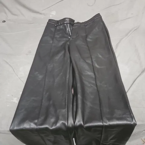 BOA. WOMEN'S BLACK FAUX LEATHER TROUSERS – SIZE M
