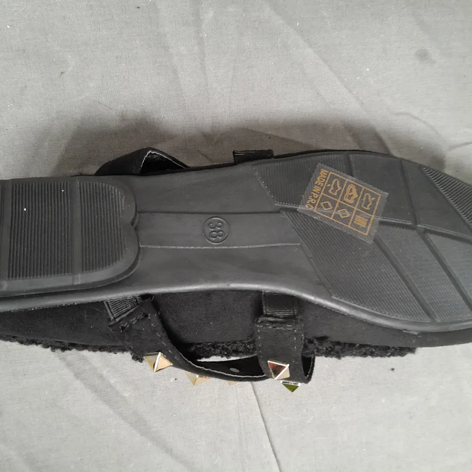 BOX OF APPROXIMATELY 8 BOXED PAIRS OF BELLA STAR CLOSED TOE SHOES IN BLACK W. GOLD EFFECT STUDS - VARIOUS SIZES