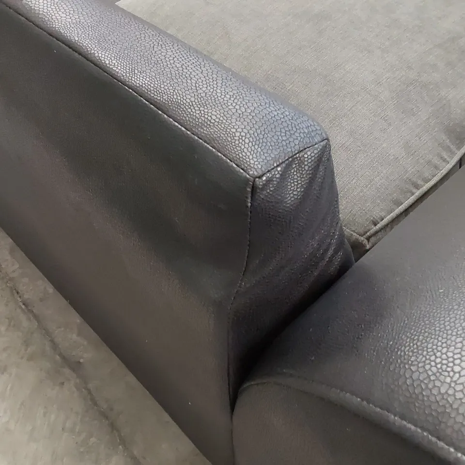 DESIGNER HILTON 2-SEATER SOFA BED 