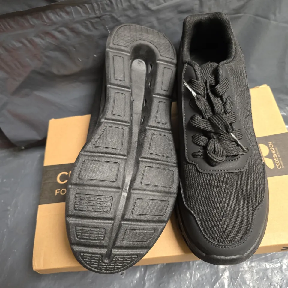 CROSSHATCH MEN'S TRAINERS – BLACK, UK 9 (EU 43)