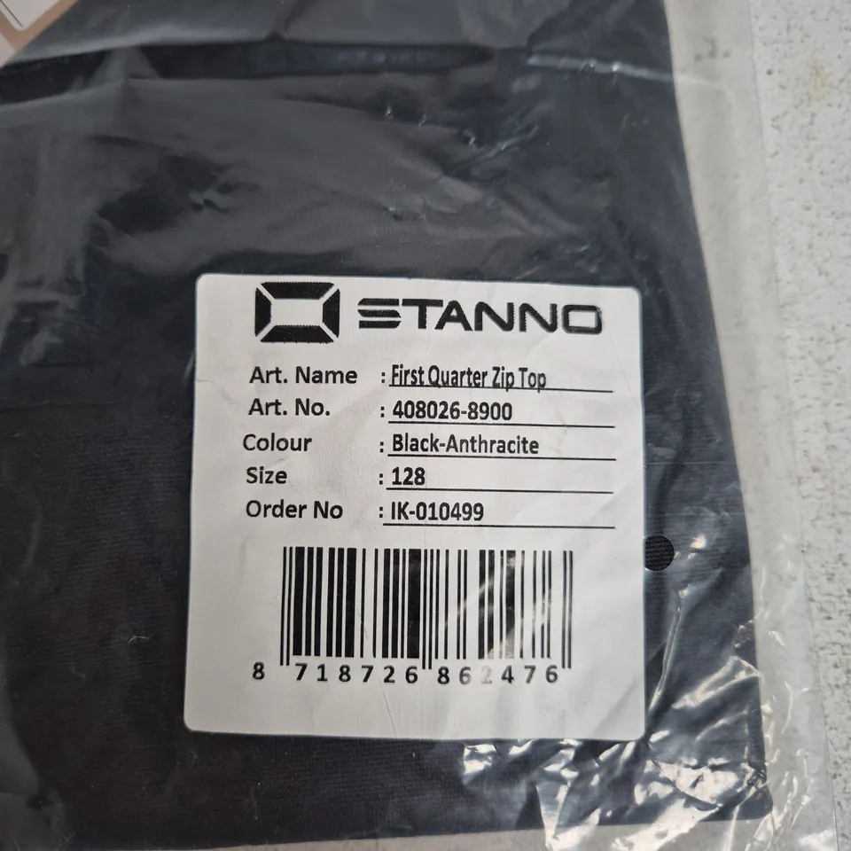 BAGGED STANNO FIRST QUARTER ZIP TOP – BLACK-ANTHRACITE, SIZE 128 