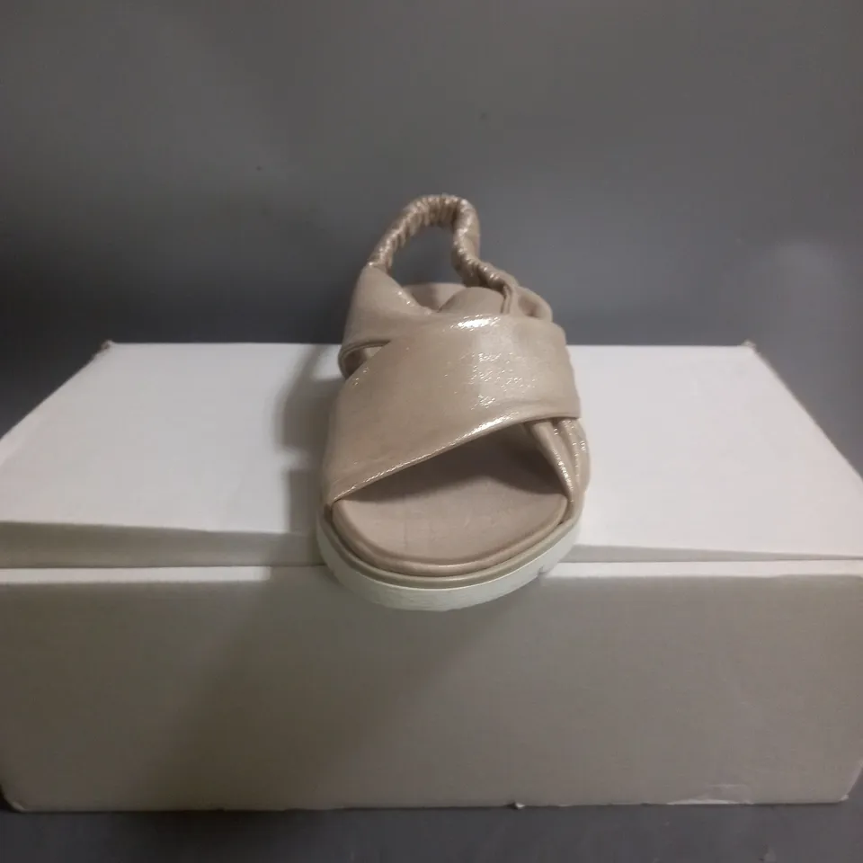 MODA IN PELLE NASELLIE SANDALS SILVER SIZE 4