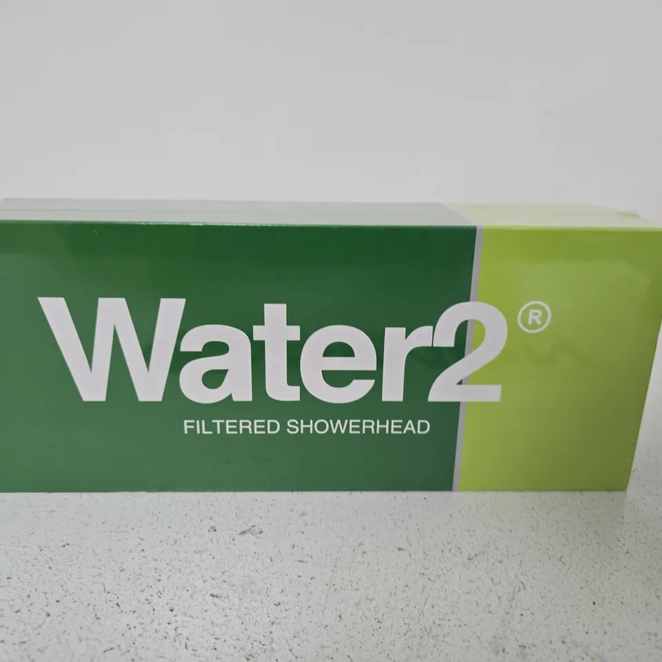 WATER2 FILTERED SHOWERHEAD