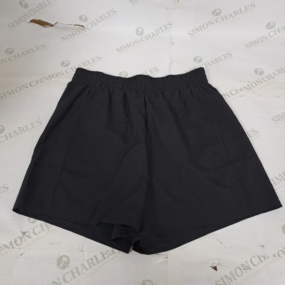 GYMSHARK WORKOUT SHORTS SIZE S