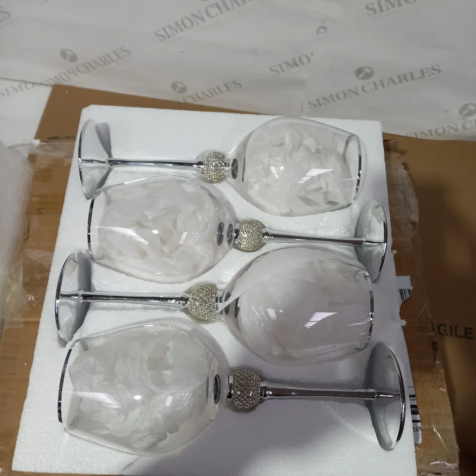 JULIEN MACDONALD CRYSTAL DETAIL SET OF WINE GLASSES