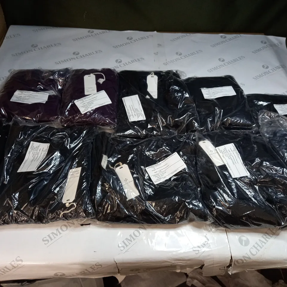 BAG OF APPROX 10 ASSORTED CLOTHING ITEMS TO INCLUDE - MAISON DE NIMES