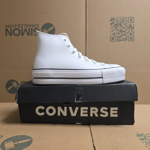 BOXED PAIR OF CONVERSE HI-TOP SHOES IN WHITE SIZE UK 5.5