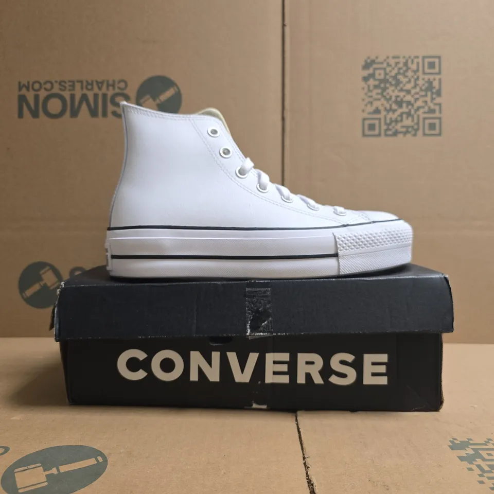 BOXED PAIR OF CONVERSE HI-TOP SHOES IN WHITE SIZE UK 5.5