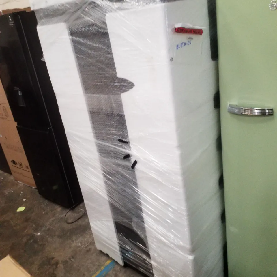 WRAPPED HISENSE RF749N4SWFE PUREFLAT 90C AMERICAN FRIDGE FREEZER