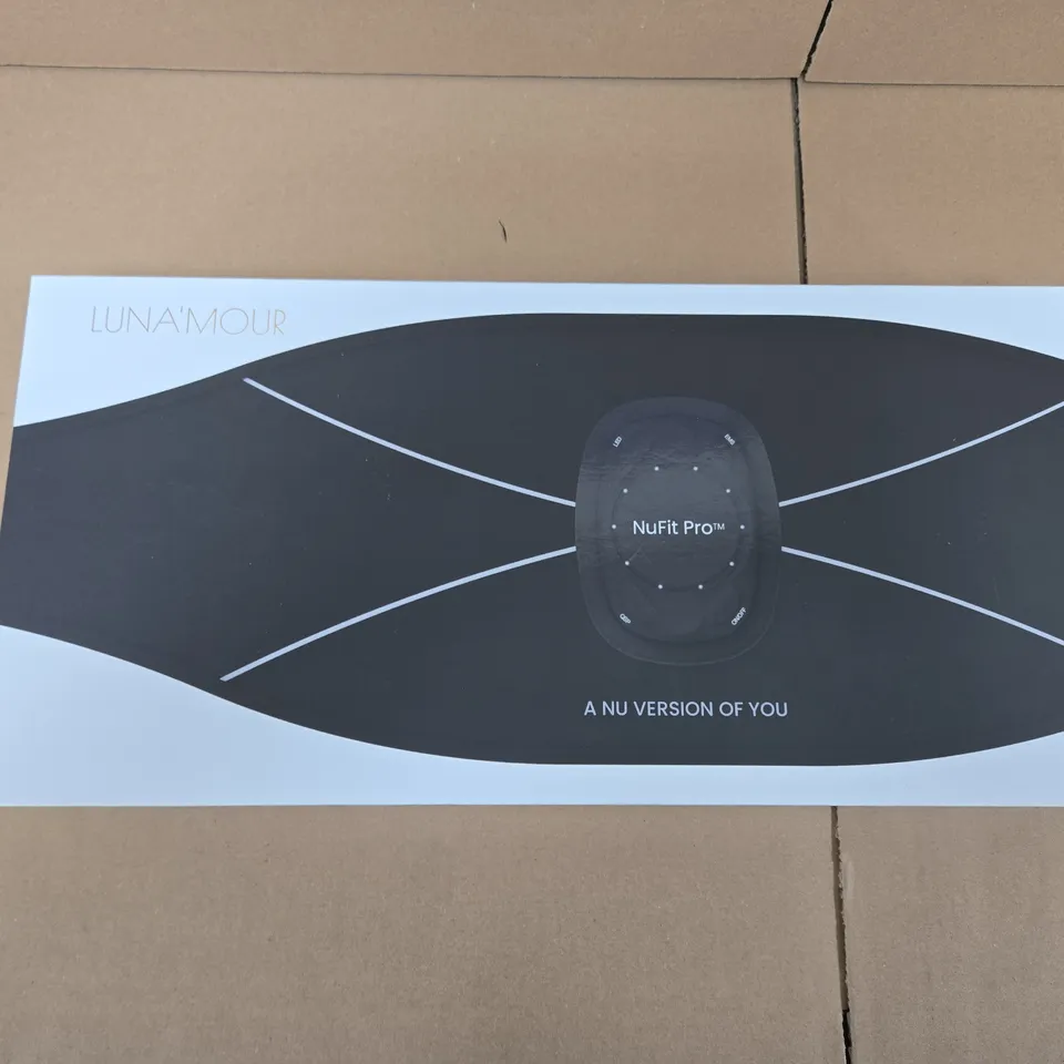 LUNA'MOUR NUFIT PRO FACIAL DEVICE WITH ACCESSORIES – MEASURING TAPE, CHARGING CABLE & SPRAY BOTTLE - BOXED