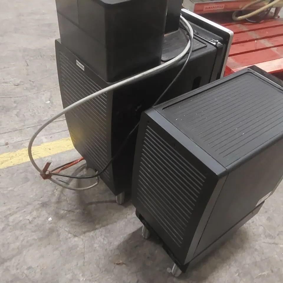 FRANKE A600 COMMERCIAL COFFEE MACHINE WITH MILK CHILLER (2 ITEMS)