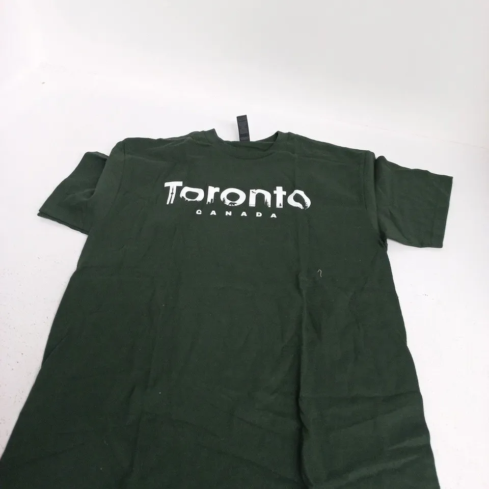 GILDAN HEAVY COTTON T-SHIRT – TORONTO CANADA – DARK GREEN - M