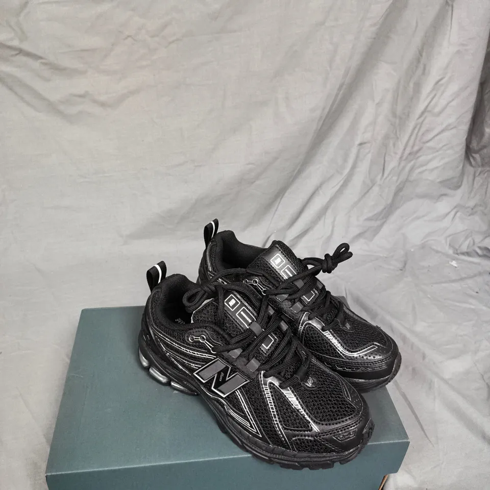 NEW BALANCE BLACK TRAINERS – MEN’S, ON NB BOX UK4