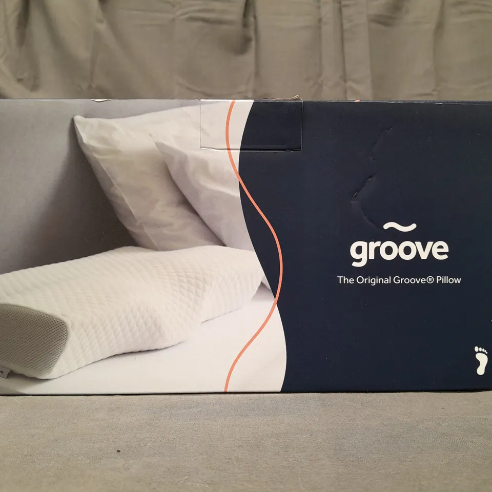 BOXED GROOVE THE ORIGINAL GROOVE PILLOW