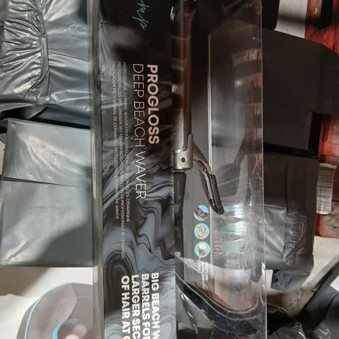 BOXED REVAMP PROGLOSS DEEP BEACH WAVER