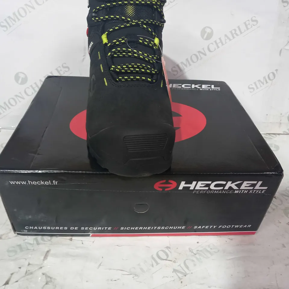 BOXED PAIR OF HECKEL MACCROSSROAD 3.0 META S3 HIGH BOOTS IN BLACK UK SIZE 8