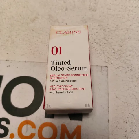 CLARINS TINTED OLEO-SERUM 01 – SKIN TINT MAKE-UP (30 ML)