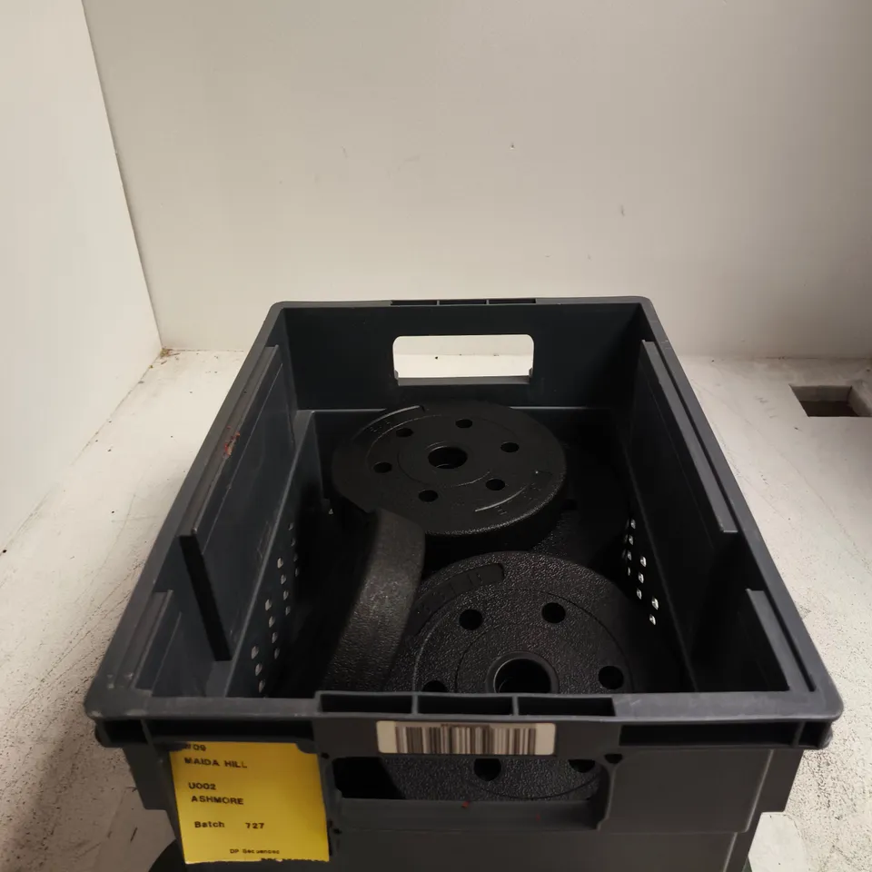 TOTE OF 6 ASSORTED BARBELL WEIGHTS TO INCLUDE 1.25KG, 1.5KG