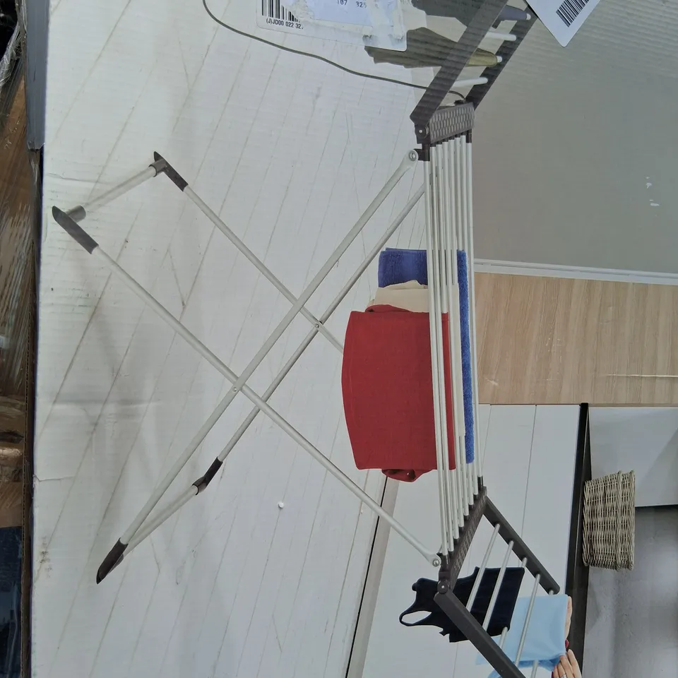 BOXED BLACK AND DECKER DELUXE ELECTRIC LAUNDRY AIRER - COLLECTION ONLY