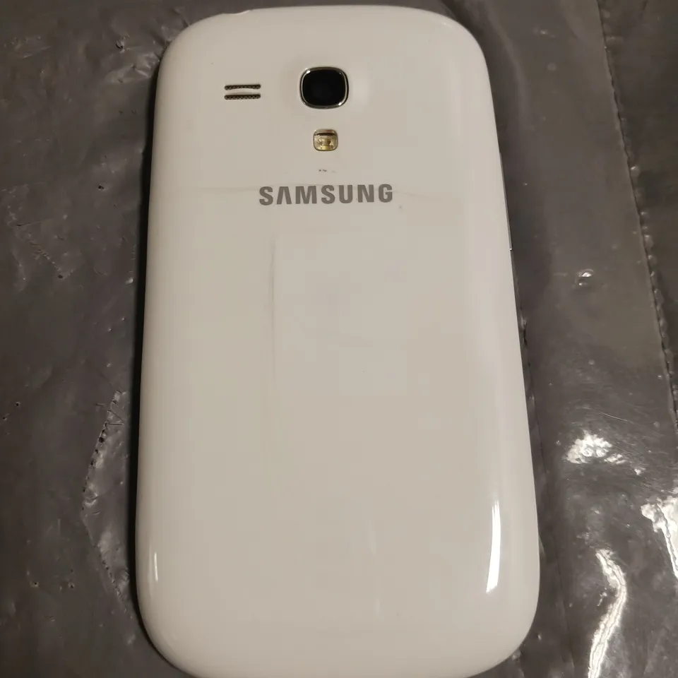 SAMSUNG GT-I8190