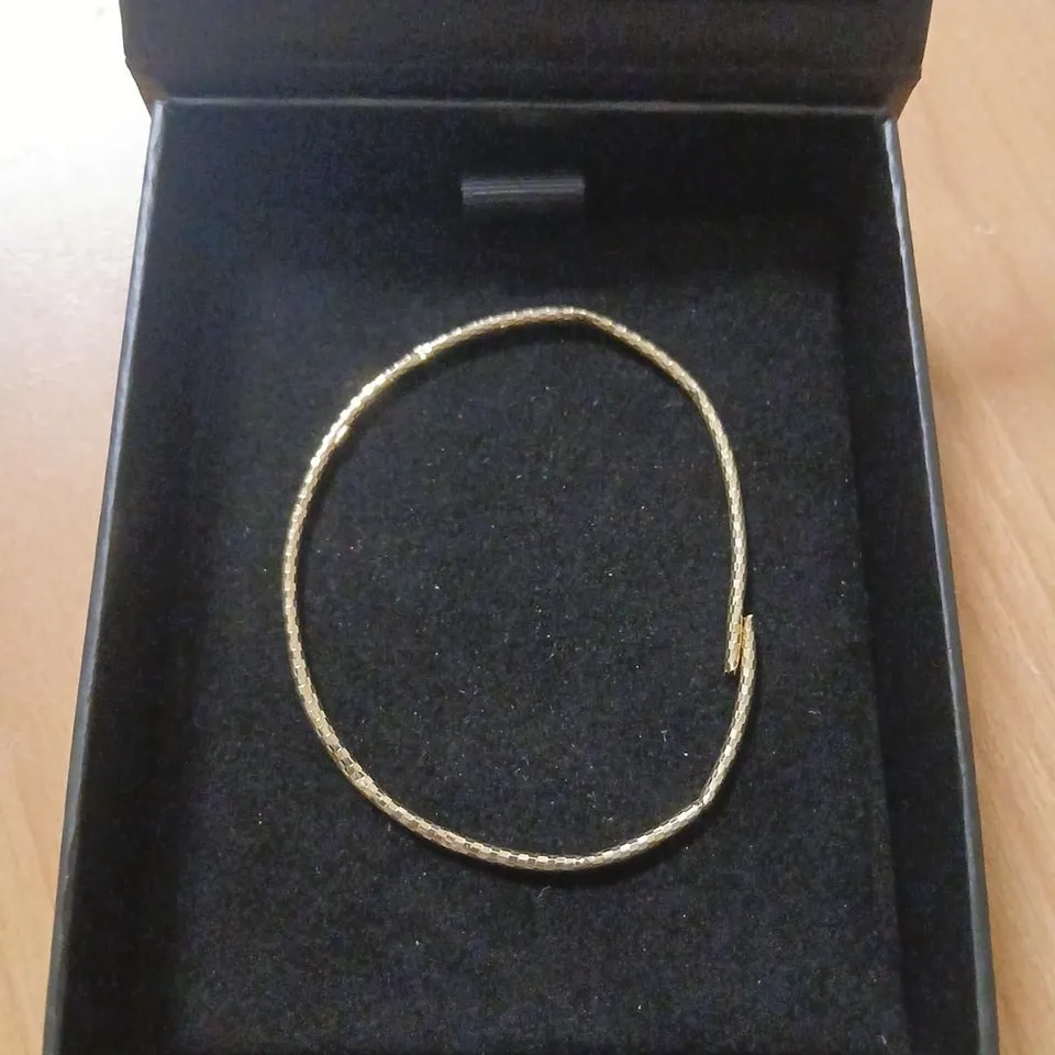 GOLD 9CT ITALIAN GOLD DIAMOND CUT SLIP ON BANGLE 1G