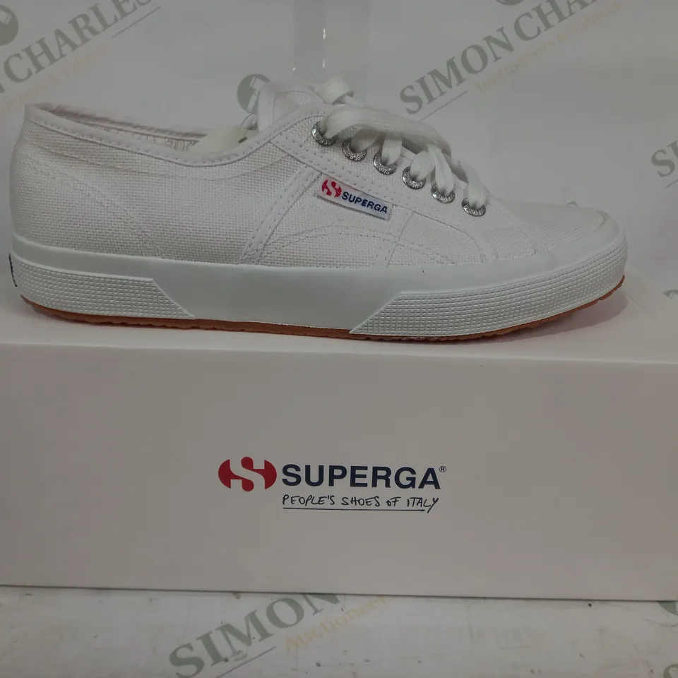 BOXED PAIR OF SUPERGA SHOES IN WHITE UK SIZE 6
