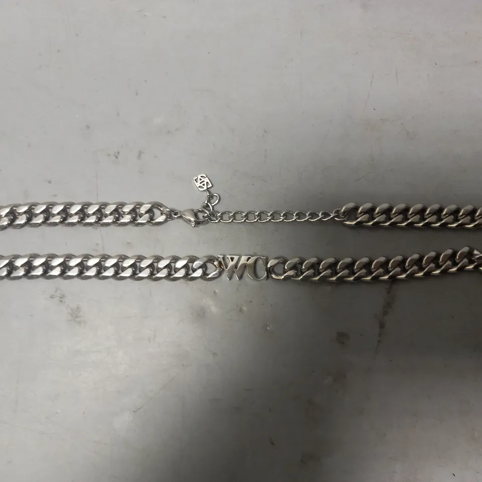 BOXED ABBOTT LYON CUSTOM INITIAL NECKLACE IN SILVER