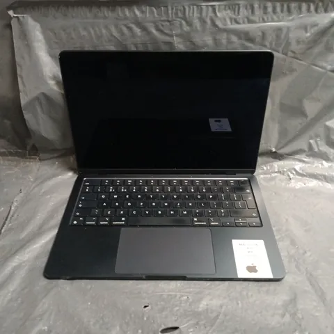 APPLE MACBOOK AIR M4 LAPTOP A3113