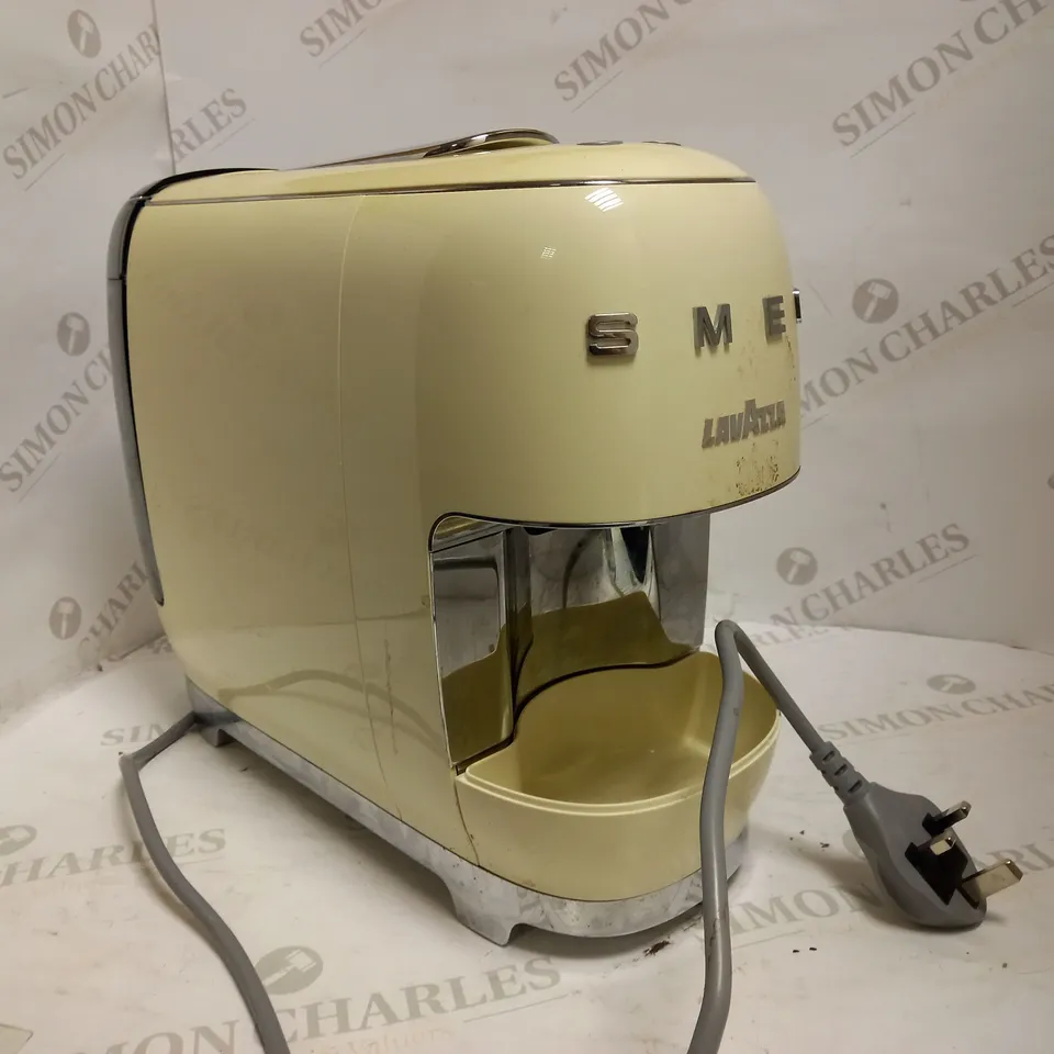 LAVAZZA CAPSULE COFFEE MACHINE