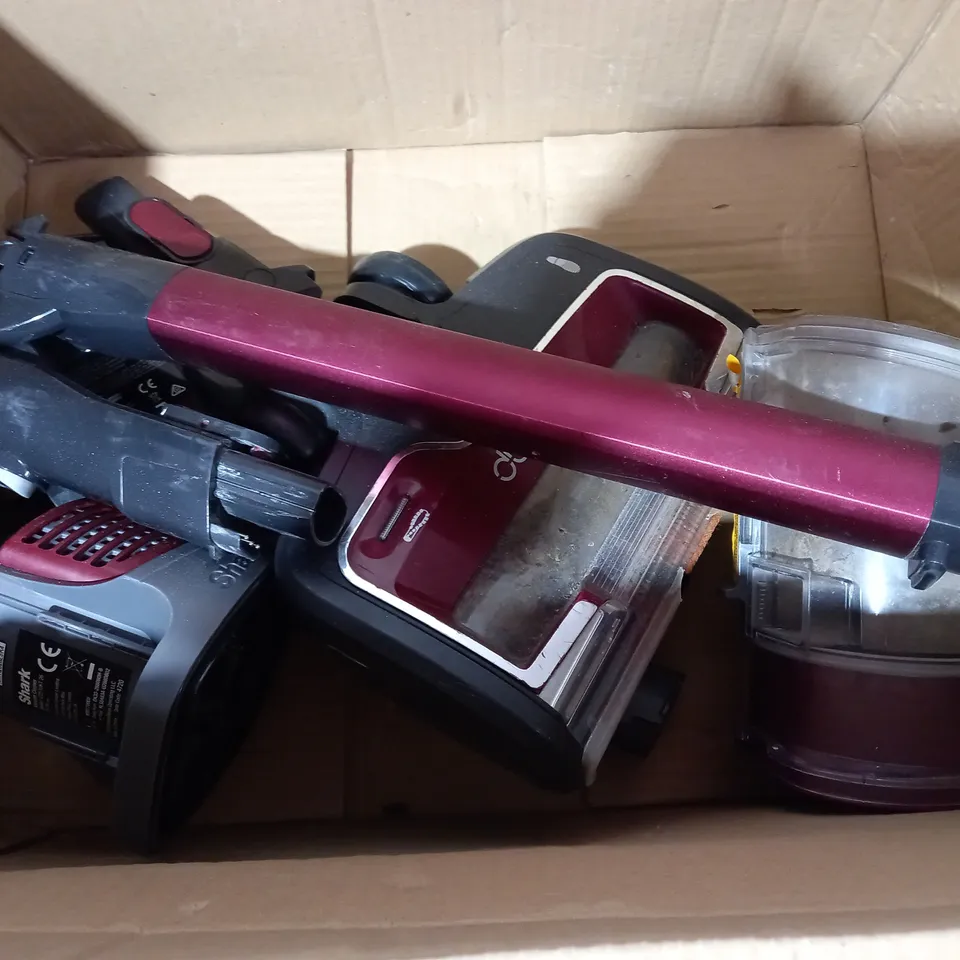 SHARK DUO CLEAN CORDLESS VACUUM CLEANER