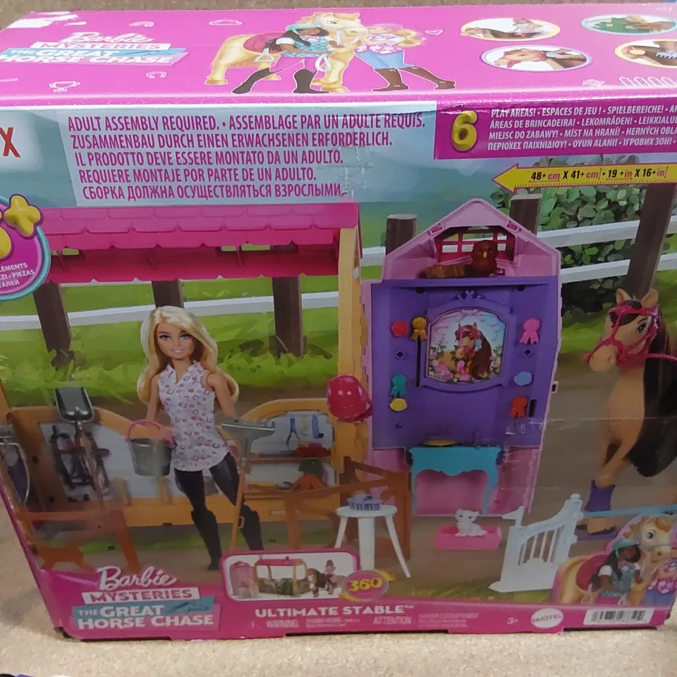 BOX OF APPROXIMATELY 10 TOYS TO INCLUDE: BARBIE HORSE PLAY SET, BABY BOO SIMBA DOG, BABY TOYS, BINGO GAME ETC.