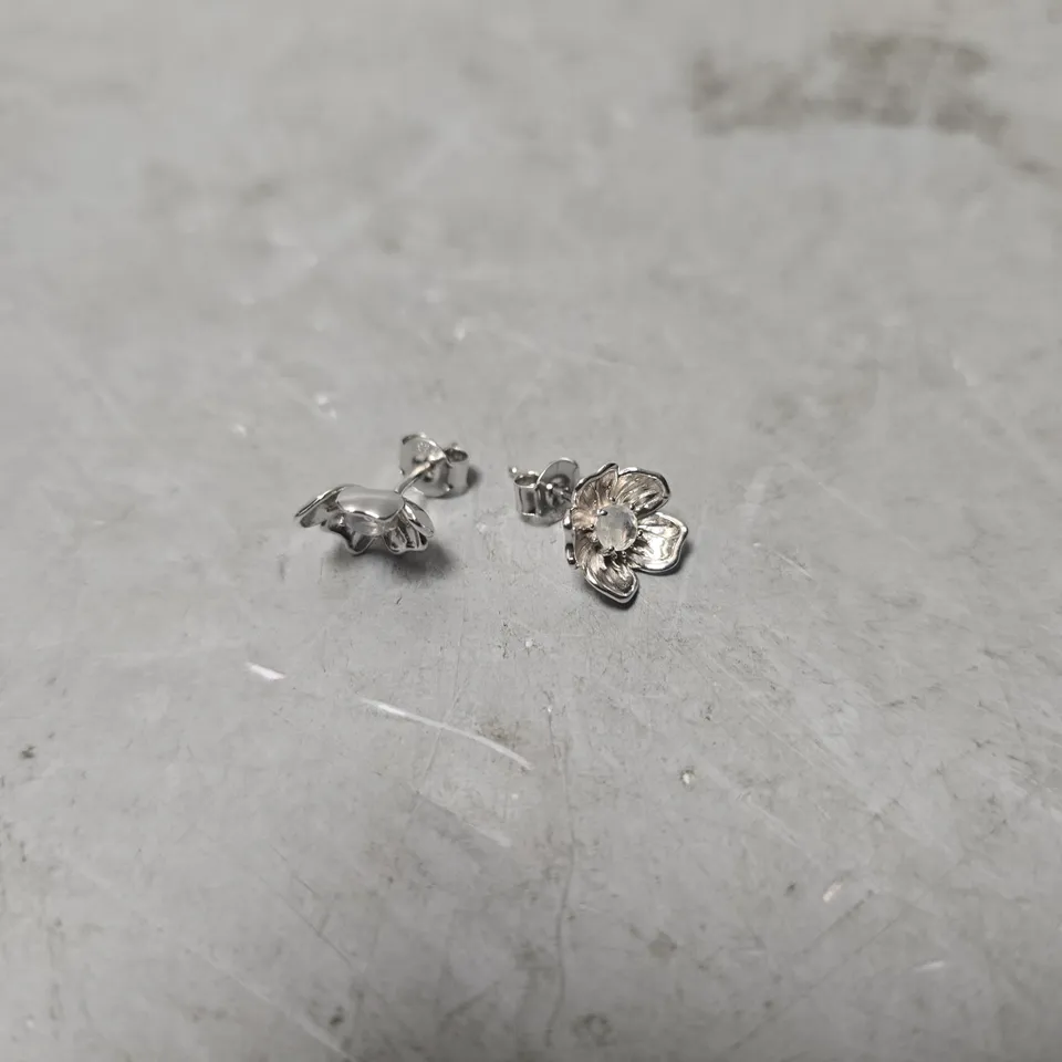 ASPINAL OF LONDON FLOWER STUD EARRINGS 