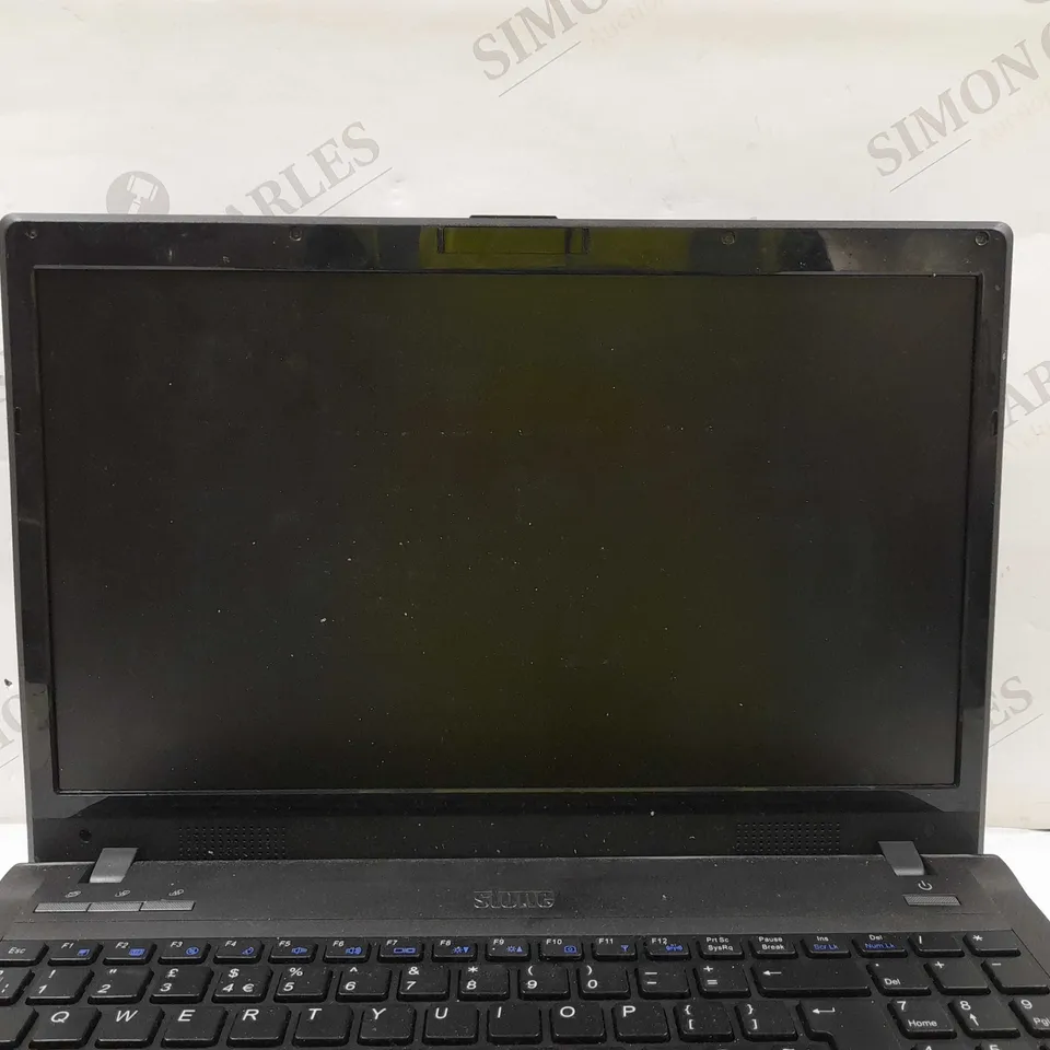 STONE W76C 500GB HD CORE I3-M370 2400MHZ 4GB RAM 15.6" NOTEBOOK COMPUTER
