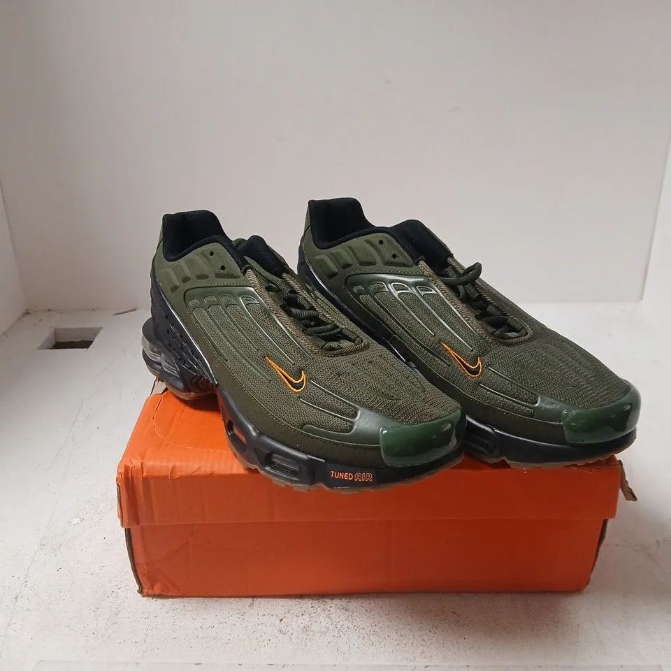 NIKE TUNED AIR AIR MAX PLUS GREEN UK 11