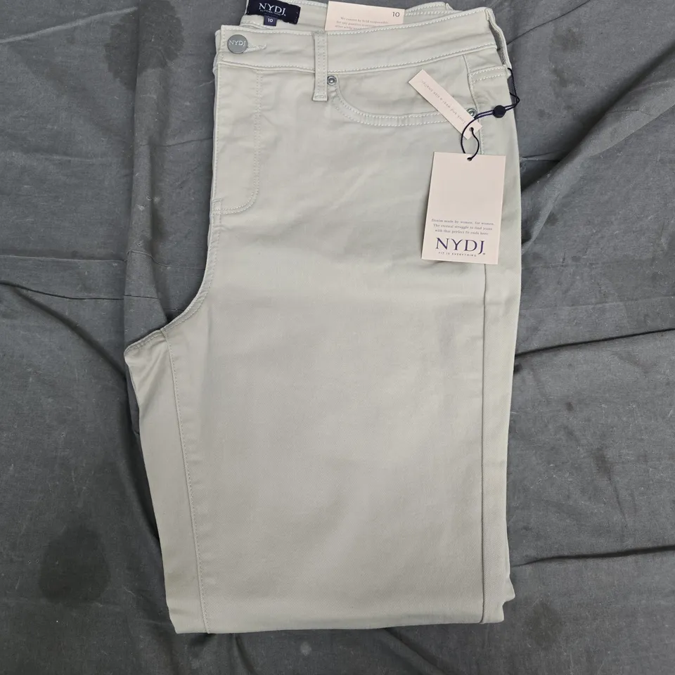NYDJ SHERI ANKLE FRAY HEM JEANS – LIGHT BEIGE, US SIZE 10 (UK APPROX 14)