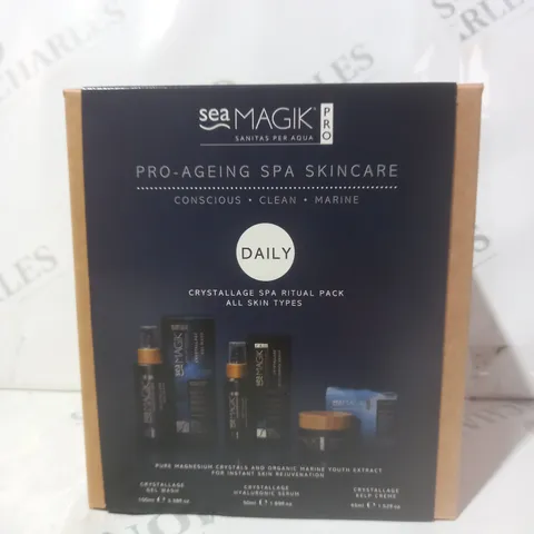 BOXED SEA MAGIK PRO-AGEING SPA SKINCARE SET