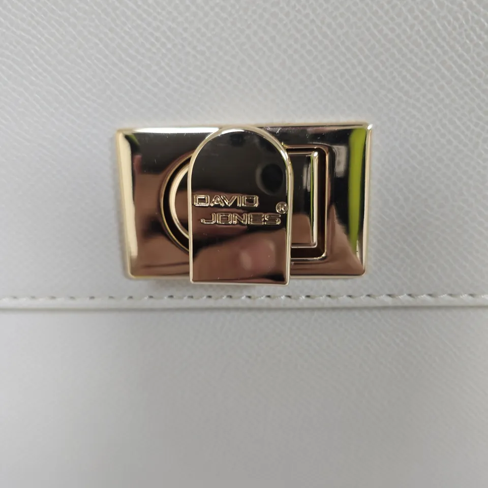 DAVID JONES CREAM LEATHER HANDBAG WITH GOLD TURN-LOCK – WITH DETACHABLE STRAP (BRAND TAG ATTACHED)