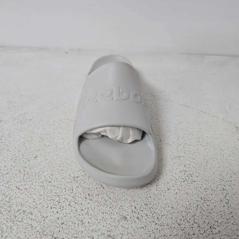 UNBOXED PAIR OF REEBOK CLEAN SLIDES IN GREY - UK 5
