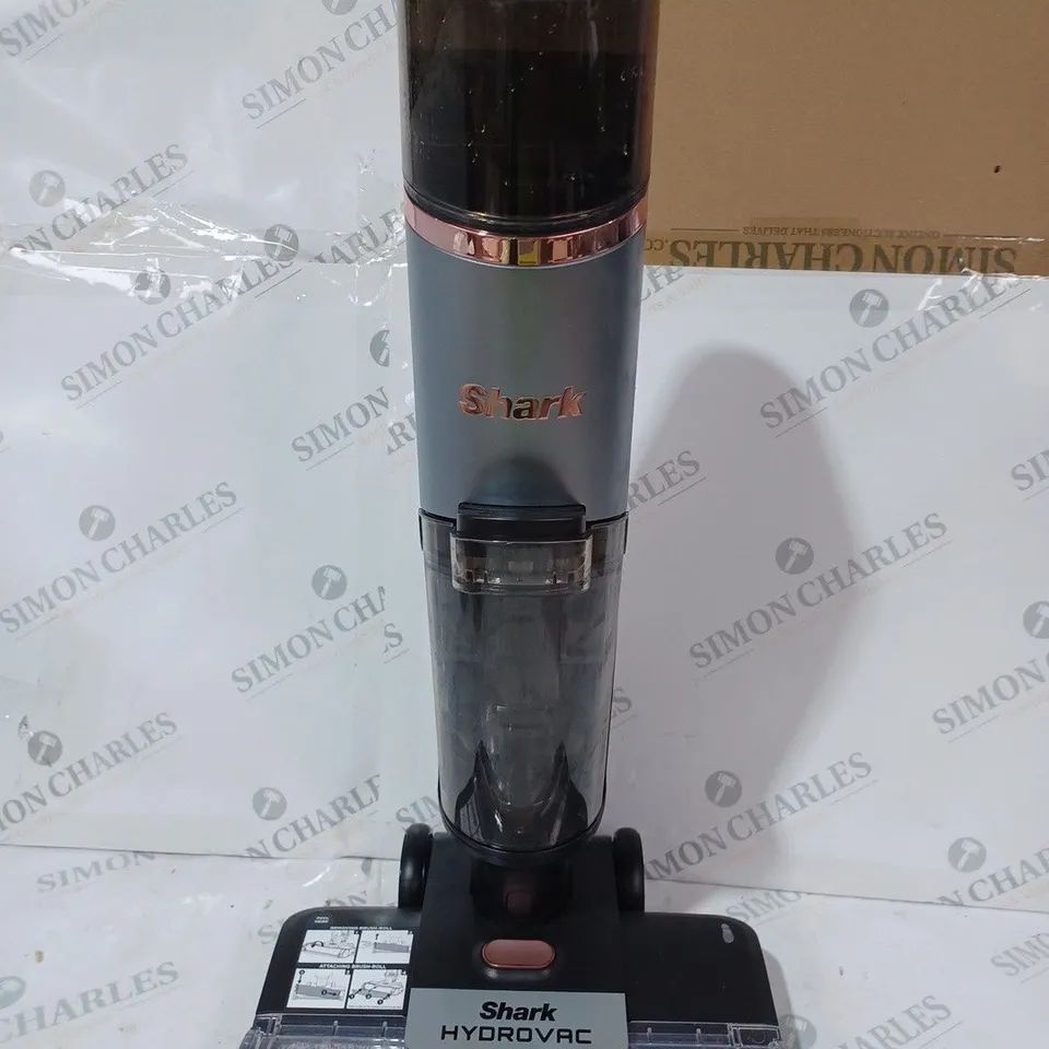 BOXED SHARK HYDROVAC HARD FLOOR WET & DRY CORDLESS CLEANER WD210UK